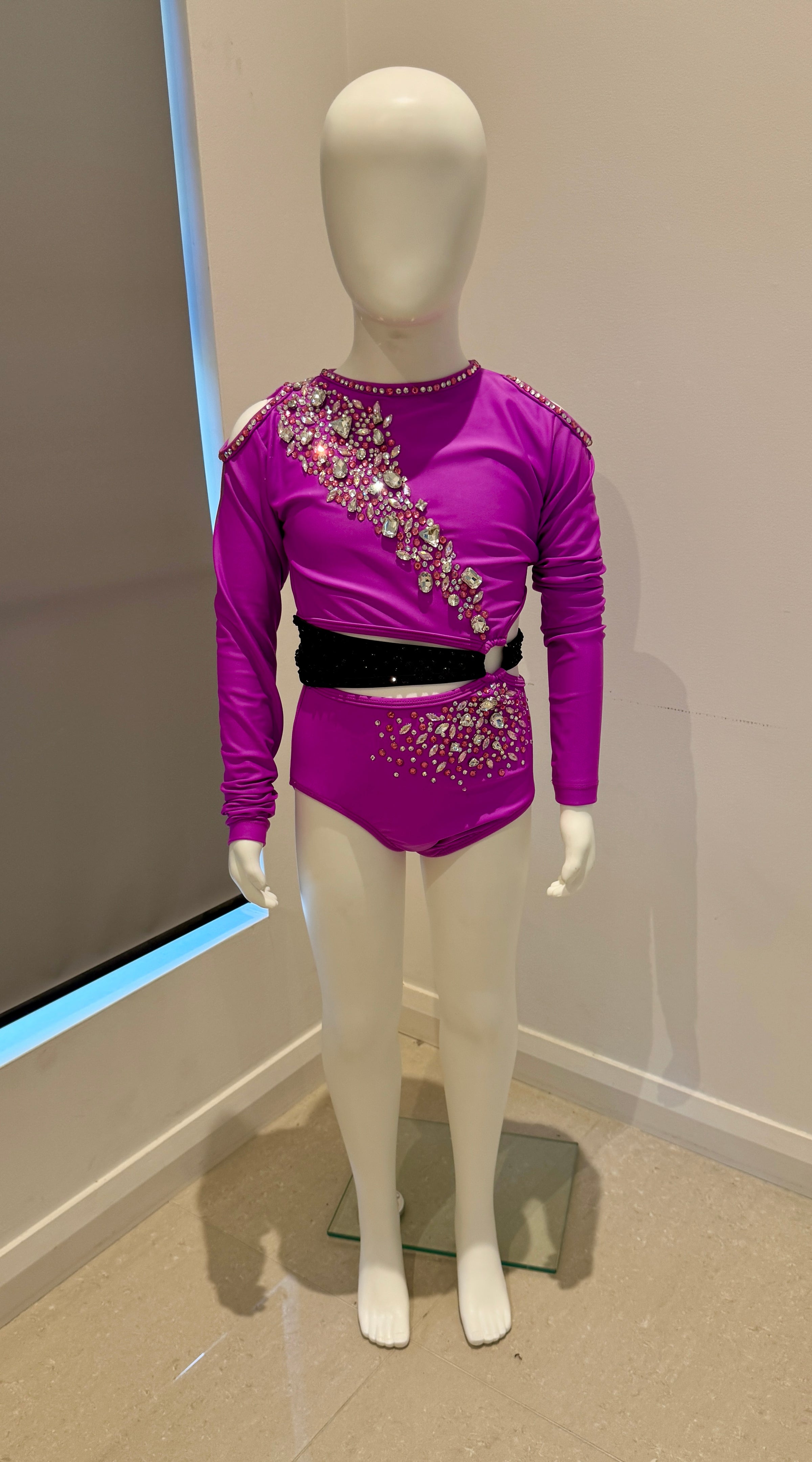 “IMPRESSION” Costume Size 12 Cosi G Base (Second Hand)